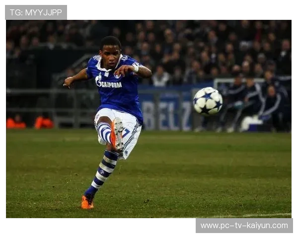 沙尔克04—诺伊维尔特罚入任意球制造亮点