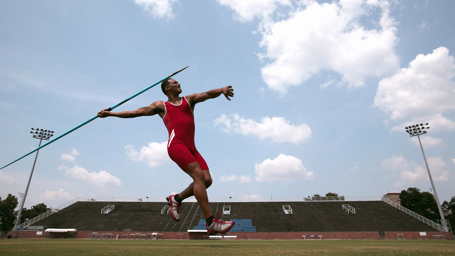 中国女排封训期间训练量大强度提升，中国女排的训练时间