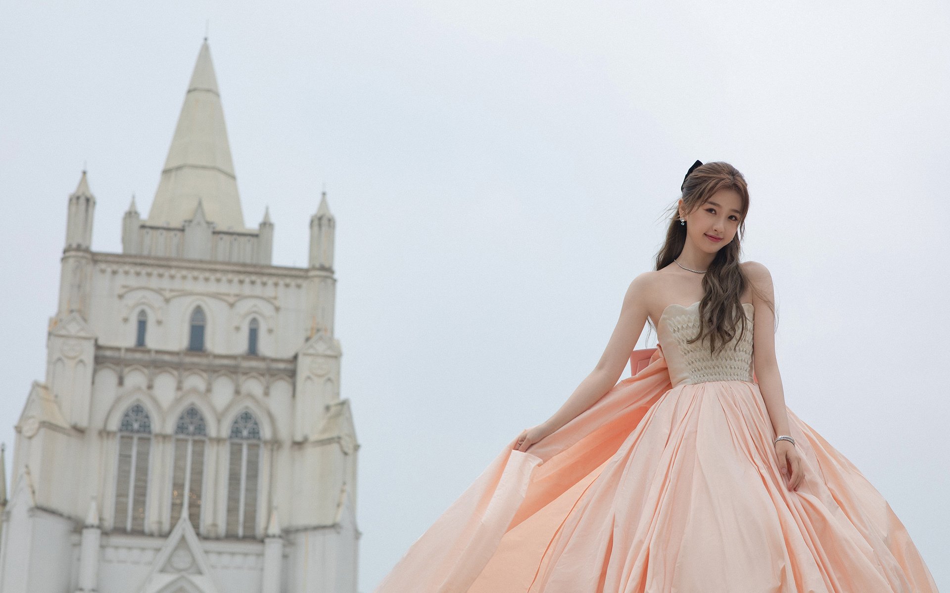 开云体育官网app-湖人队内核心签订续约合同细节曝光，湖人新签约的